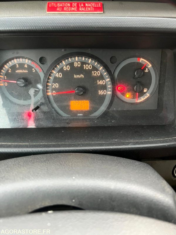 Nissan cabstar 2.5 dci nacelle 7m 129353km - Kis furgon: 5 kép. Nissan cabstar 2.5 dci nacelle 7m 129353km - Kis furgon: 5 kép.