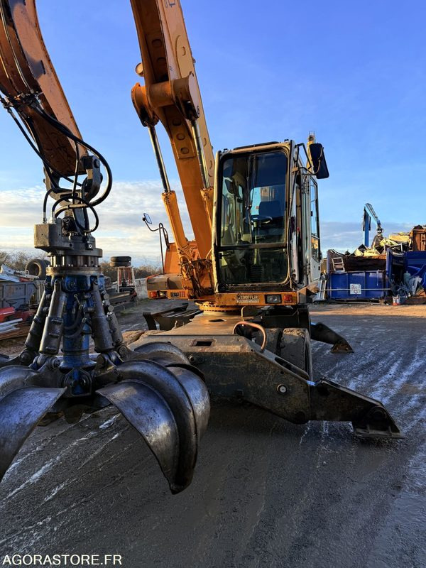 Kotrógép pelle liebherr A914 LITRONIC - 2002 - 20 000 heures ENTRETIEN LIEBHERR: 10 kép. Kotrógép pelle liebherr A914 LITRONIC - 2002 - 20 000 heures ENTRETIEN LIEBHERR: 10 kép.