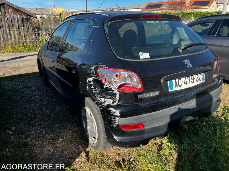 Peugeot 206+ 1.4 hdi 2009 185000km - Autó: 3 kép. Peugeot 206+ 1.4 hdi 2009 185000km - Autó: 3 kép.