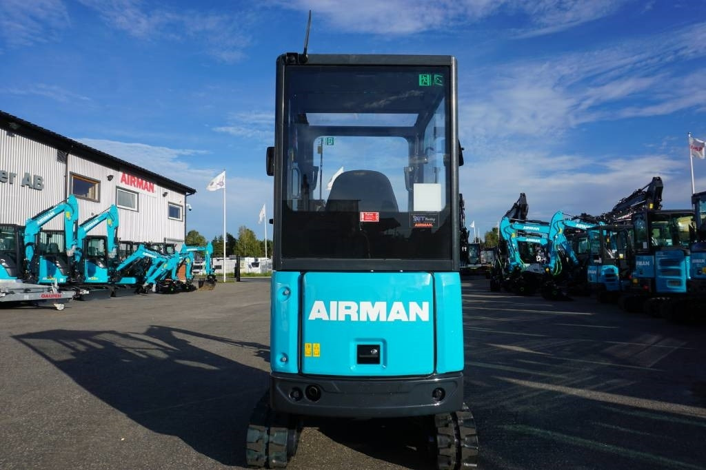 Airman AX19-7 *Få Timmar* - Minikotró: 4 kép. Airman AX19-7 *Få Timmar* - Minikotró: 4 kép.