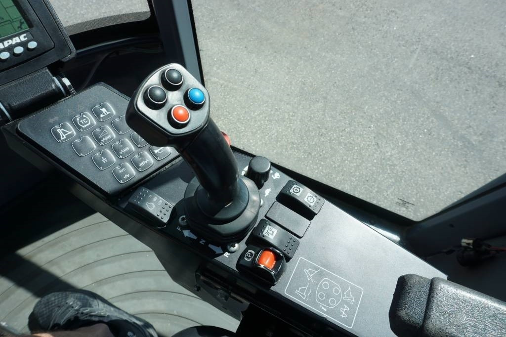Atlas Copco Dynapac CA 1500 - Talajtömörítő: 5 kép. Atlas Copco Dynapac CA 1500 - Talajtömörítő: 5 kép.