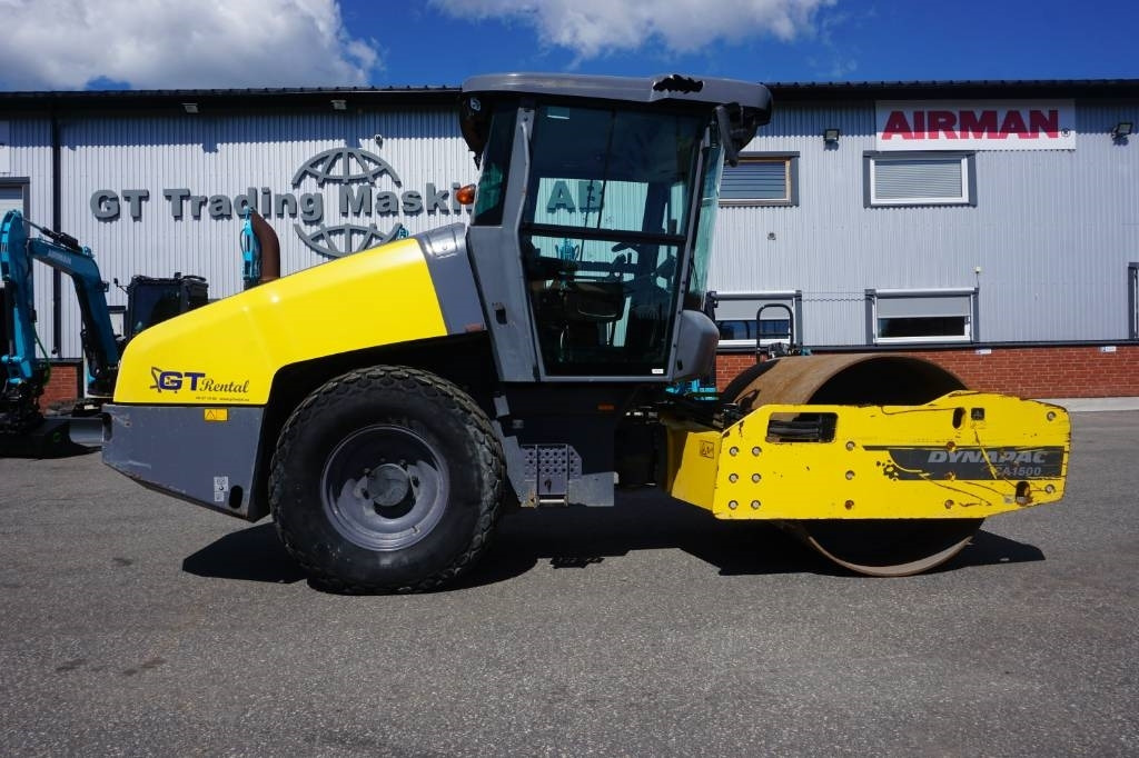Atlas Copco Dynapac CA 1500 - Talajtömörítő: 5 kép. Atlas Copco Dynapac CA 1500 - Talajtömörítő: 5 kép.