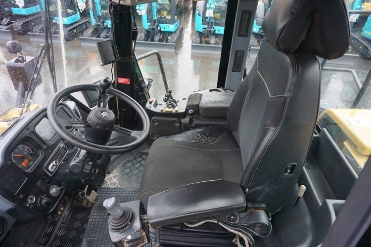 Gumikerekes homlokrakodó CAT 950 H: 11 kép.