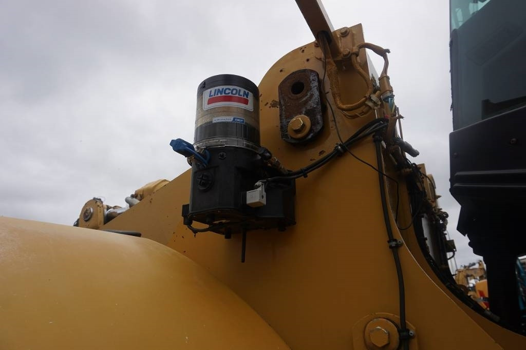 Gumikerekes homlokrakodó CAT 966 G I: 12 kép. Gumikerekes homlokrakodó CAT 966 G I: 12 kép.