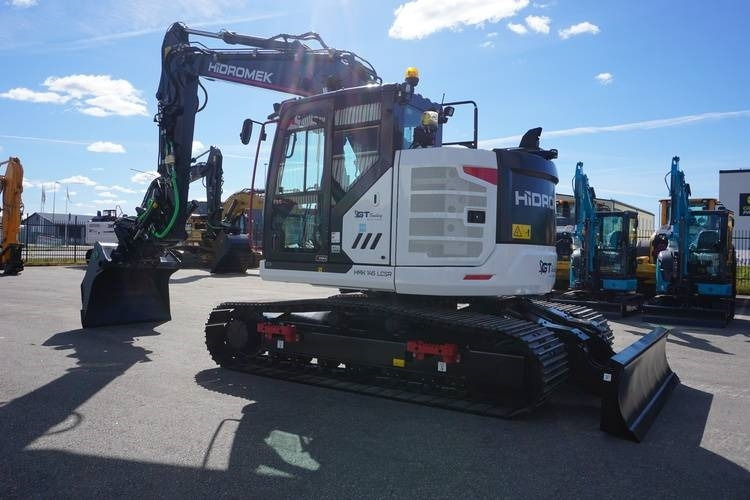 Hidromek HMK 145 LCSR-5 - Lánctalpas kotró: 1 kép. Hidromek HMK 145 LCSR-5 - Lánctalpas kotró: 1 kép.