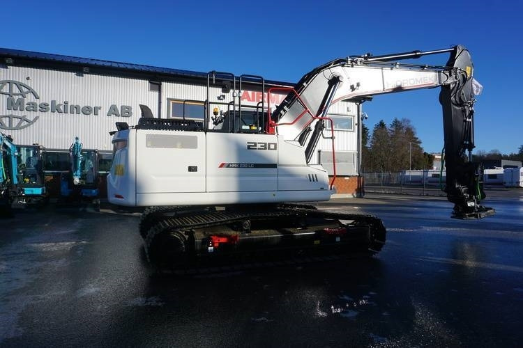 Hidromek HMK 230 LC-5 - Lánctalpas kotró: 1 kép. Hidromek HMK 230 LC-5 - Lánctalpas kotró: 1 kép.
