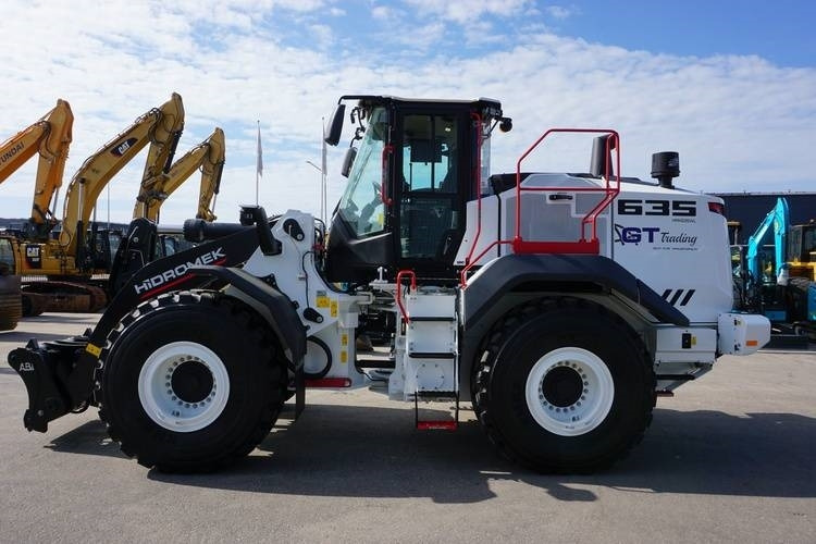 Hidromek HMK 635WL-5 * Omgående Leverans * - Gumikerekes homlokrakodó: 1 kép. Hidromek HMK 635WL-5 * Omgående Leverans * - Gumikerekes homlokrakodó: 1 kép.