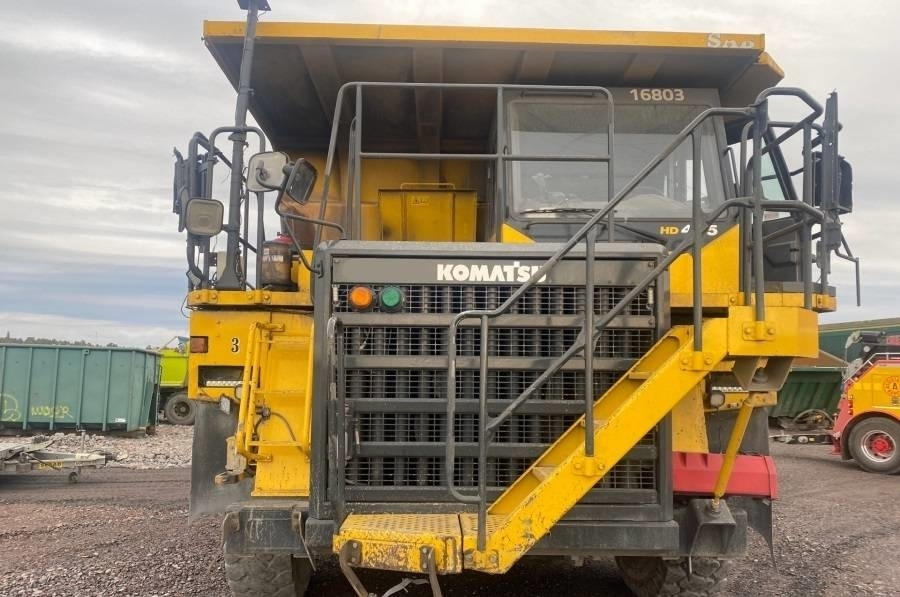 Komatsu DH405-7 - Bánya teherautó: 2 kép. Komatsu DH405-7 - Bánya teherautó: 2 kép.