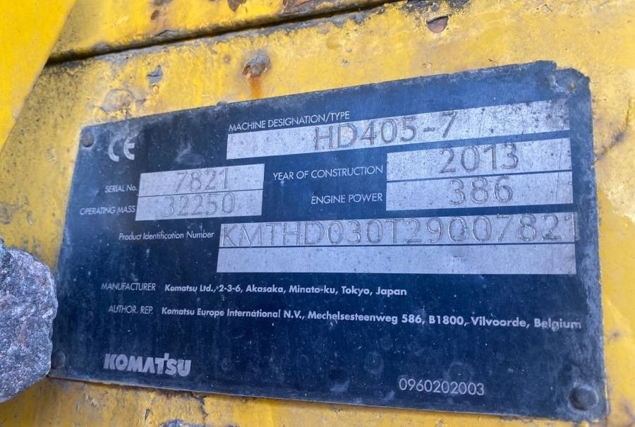 Komatsu HD405-7 - Bánya teherautó: 3 kép. Komatsu HD405-7 - Bánya teherautó: 3 kép.