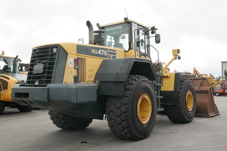 Komatsu WA 470-3 - Gumikerekes homlokrakodó: 3 kép. Komatsu WA 470-3 - Gumikerekes homlokrakodó: 3 kép.