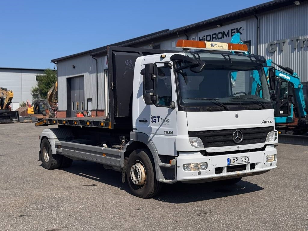Mercedes-Benz Atego 1524 L 4X2 Växlare Pallift - Dobozos felépítményű teherautó: 4 kép. Mercedes-Benz Atego 1524 L 4X2 Växlare Pallift - Dobozos felépítményű teherautó: 4 kép.