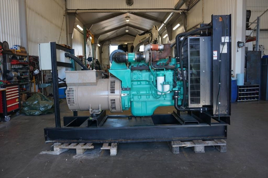Nidec TAL046F Generator - Áramfejlesztő: 3 kép. Nidec TAL046F Generator - Áramfejlesztő: 3 kép.
