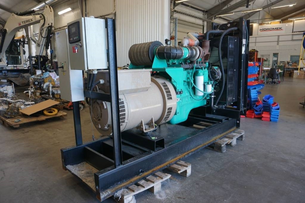 Nidec TAL046F Generator - Áramfejlesztő: 1 kép. Nidec TAL046F Generator - Áramfejlesztő: 1 kép.