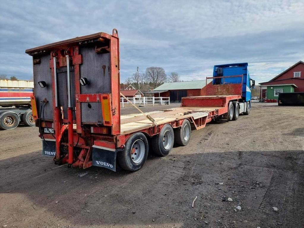 Volvo FH 13 480 - Nyergesvontató: 2 kép. Volvo FH 13 480 - Nyergesvontató: 2 kép.