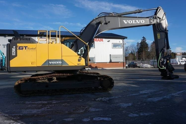 Volvo EC 250 E N L - Lánctalpas kotró: 1 kép. Volvo EC 250 E N L - Lánctalpas kotró: 1 kép.