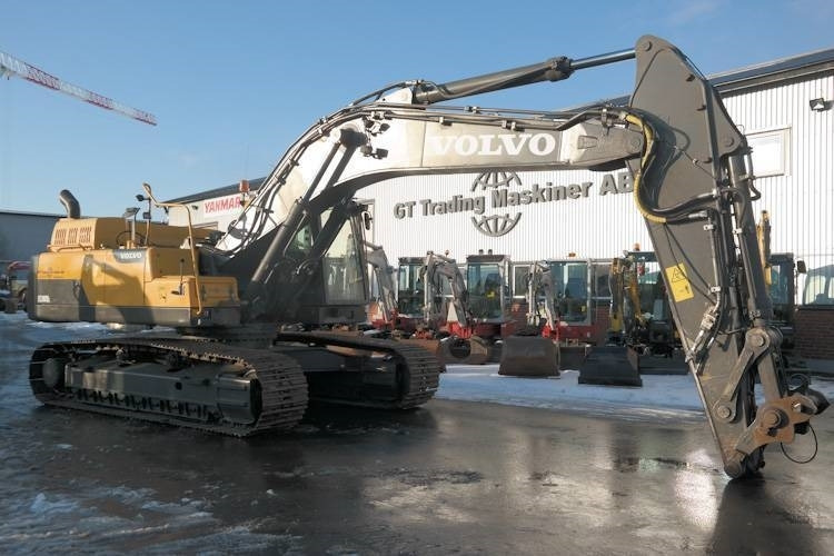 Volvo EC 380 D L - Lánctalpas kotró: 1 kép. Volvo EC 380 D L - Lánctalpas kotró: 1 kép.