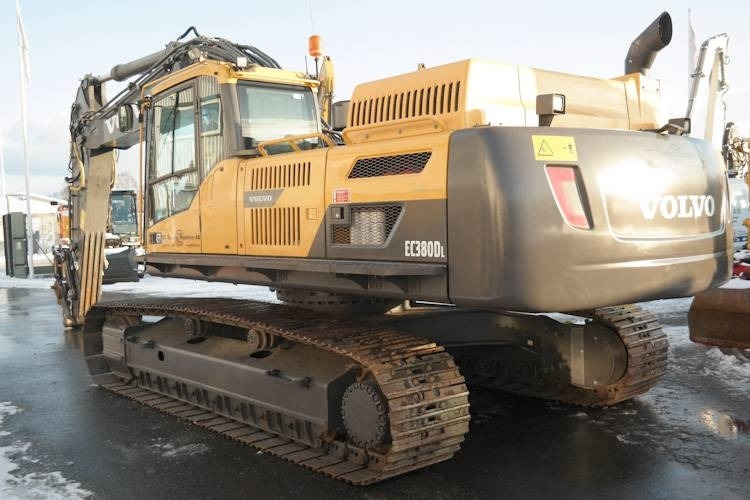 Volvo EC 380 D L - Lánctalpas kotró: 1 kép. Volvo EC 380 D L - Lánctalpas kotró: 1 kép.