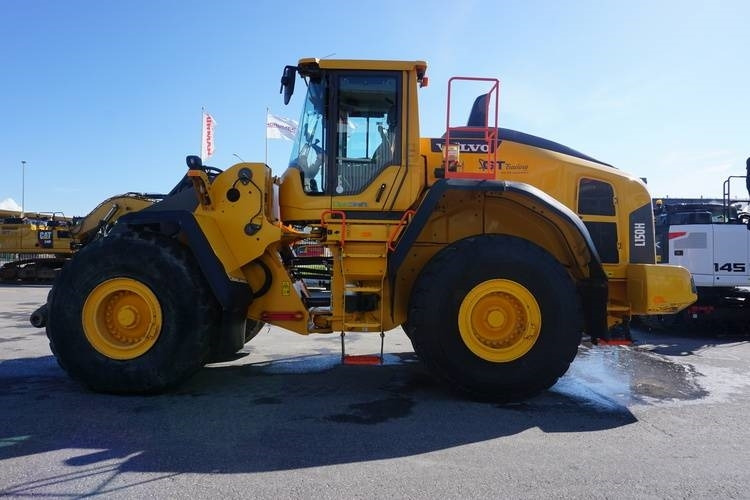 Volvo L150 H *Uthyres* - Gumikerekes homlokrakodó: 1 kép. Volvo L150 H *Uthyres* - Gumikerekes homlokrakodó: 1 kép.