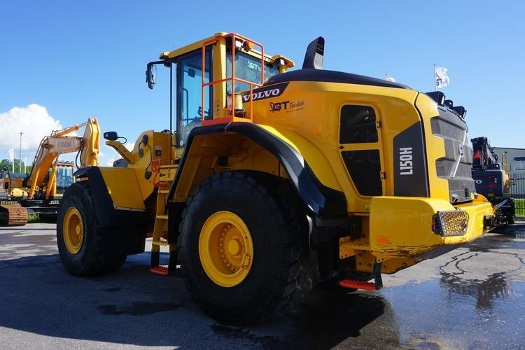 Volvo L150 H *Uthyres* - Gumikerekes homlokrakodó: 3 kép. Volvo L150 H *Uthyres* - Gumikerekes homlokrakodó: 3 kép.