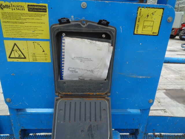 Teleszkópos emelő Aichi SR18A: 14 kép.