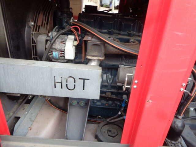 Atlas Copco QAS 20 KVA - Áramfejlesztő: 4 kép. Atlas Copco QAS 20 KVA - Áramfejlesztő: 4 kép.