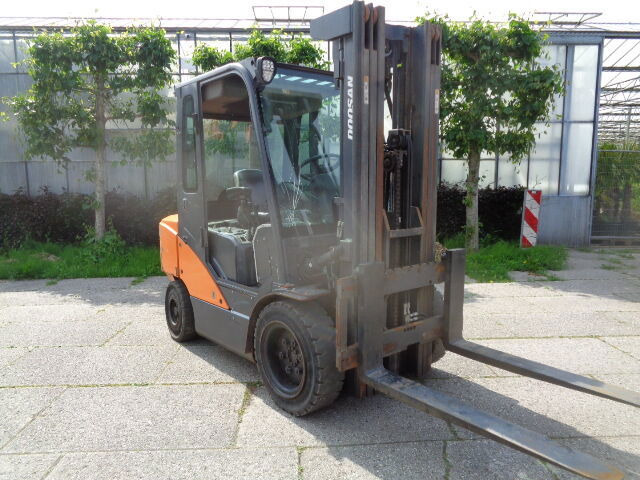 Doosan D35C-7 - Villás targonca: 3 kép. Doosan D35C-7 - Villás targonca: 3 kép.