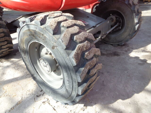 Haulotte HA16PX 4WD - Személyemelő: 5 kép. Haulotte HA16PX 4WD - Személyemelő: 5 kép.