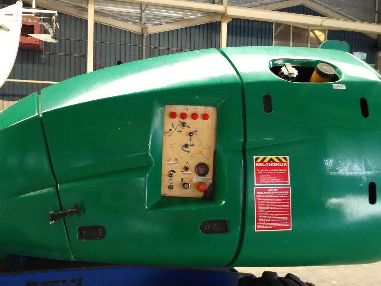 Haulotte HX14 - Teleszkópos emelő: 5 kép. Haulotte HX14 - Teleszkópos emelő: 5 kép.