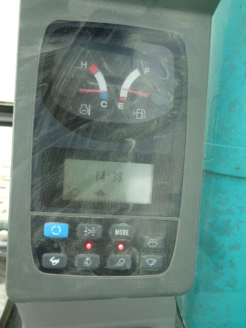 Kobelco SK250NLC - Lánctalpas kotró: 4 kép. Kobelco SK250NLC - Lánctalpas kotró: 4 kép.