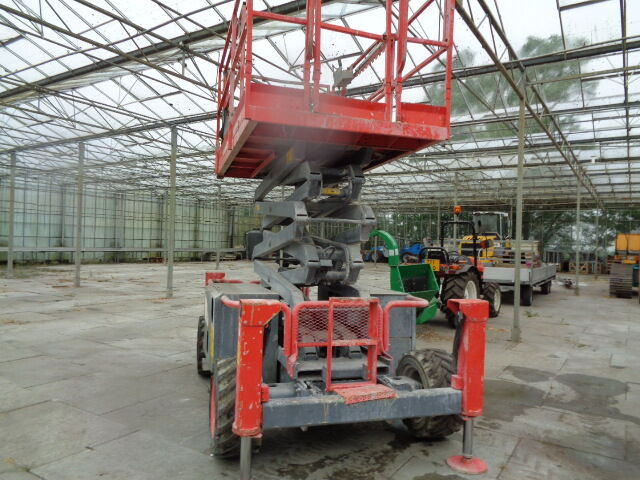 Skyjack SJ 6832 RT - Ollós emelő: 3 kép. Skyjack SJ 6832 RT - Ollós emelő: 3 kép.