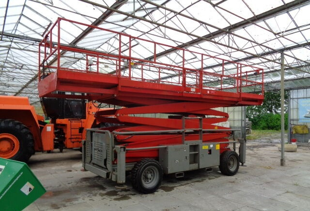 Skyjack SJ9250 - Ollós emelő: 3 kép. Skyjack SJ9250 - Ollós emelő: 3 kép.