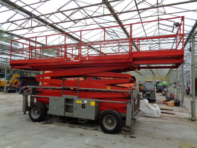 Skyjack SJ9250 - Ollós emelő: 1 kép. Skyjack SJ9250 - Ollós emelő: 1 kép.