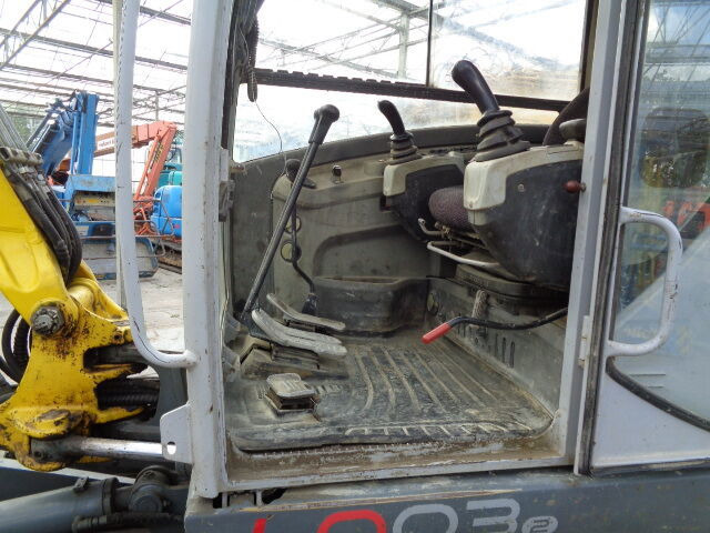 WACKER NEUSON 6003 - Lánctalpas kotró: 5 kép. WACKER NEUSON 6003 - Lánctalpas kotró: 5 kép.
