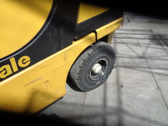 Villás targonca Yale GLP25: 20 kép.