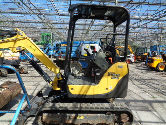Yanmar SV22 - Minikotró: 5 kép. Yanmar SV22 - Minikotró: 5 kép.