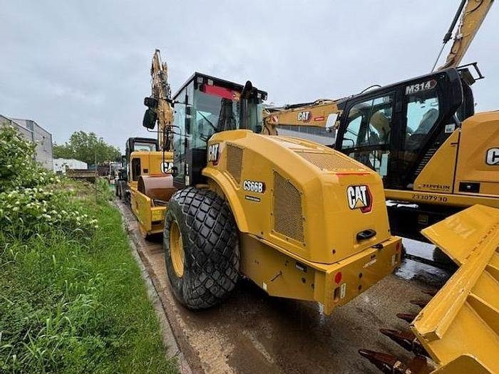 CAT CS 66B - Talajtömörítő: 3 kép. CAT CS 66B - Talajtömörítő: 3 kép.