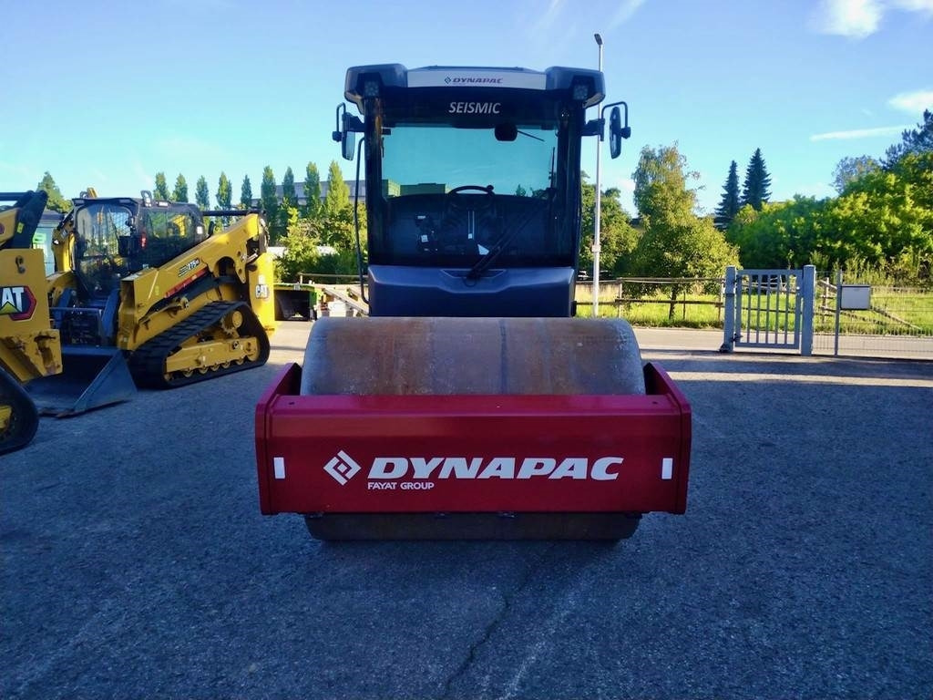 Dynapac CA1500 D - Henger: 2 kép. Dynapac CA1500 D - Henger: 2 kép.