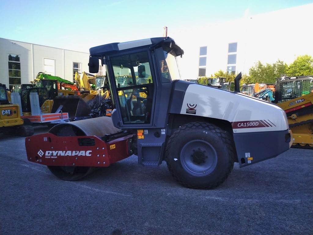 Dynapac CA1500 D - Henger: 1 kép. Dynapac CA1500 D - Henger: 1 kép.