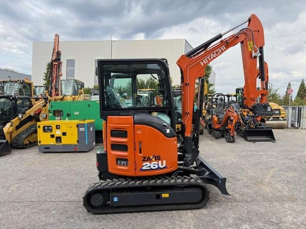 Hitachi ZX26 U-6 - Minikotró: 1 kép. Hitachi ZX26 U-6 - Minikotró: 1 kép.