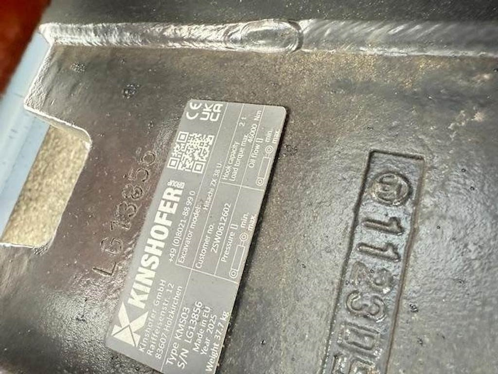 Hitachi ZX33U-6 - Minikotró: 5 kép. Hitachi ZX33U-6 - Minikotró: 5 kép.