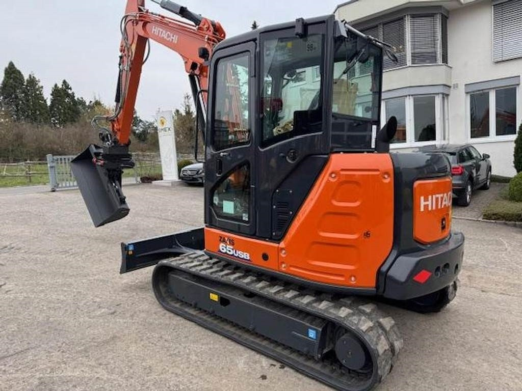 Hitachi ZX65 USB-6 - Minikotró: 1 kép. Hitachi ZX65 USB-6 - Minikotró: 1 kép.