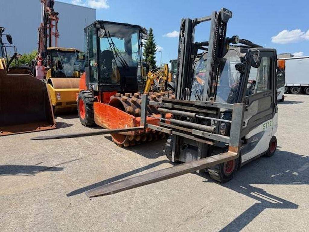 Linde E20-01 - Elektromos targonca: 5 kép. Linde E20-01 - Elektromos targonca: 5 kép.