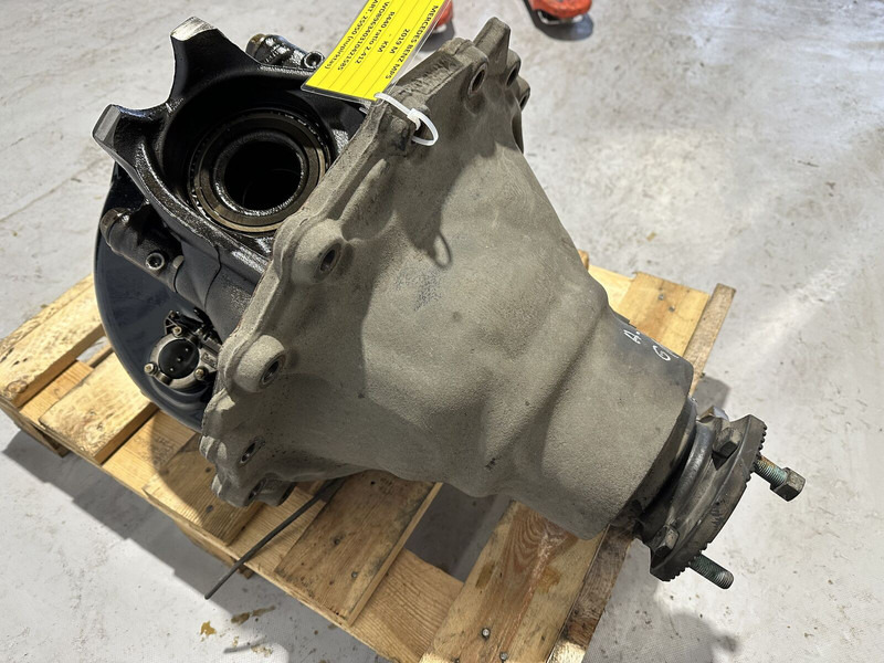 Daimler-Benz Actros MP5 - Differenciálmű - Teherautó: 3 kép. Daimler-Benz Actros MP5 - Differenciálmű - Teherautó: 3 kép.