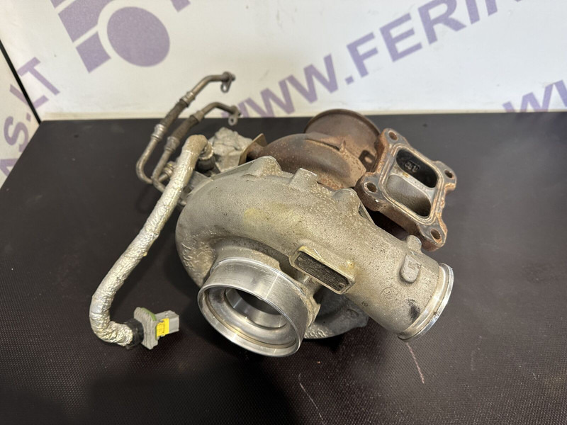Garrett turbo - Turbó - Teherautó: 2 kép. Garrett turbo - Turbó - Teherautó: 2 kép.