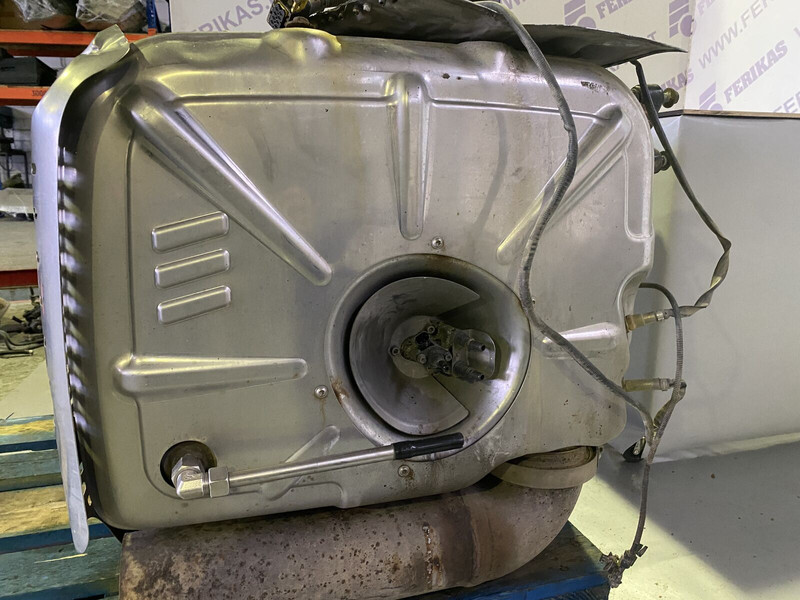 Iveco - Katalizátor - Teherautó: 2 kép. Iveco - Katalizátor - Teherautó: 2 kép.