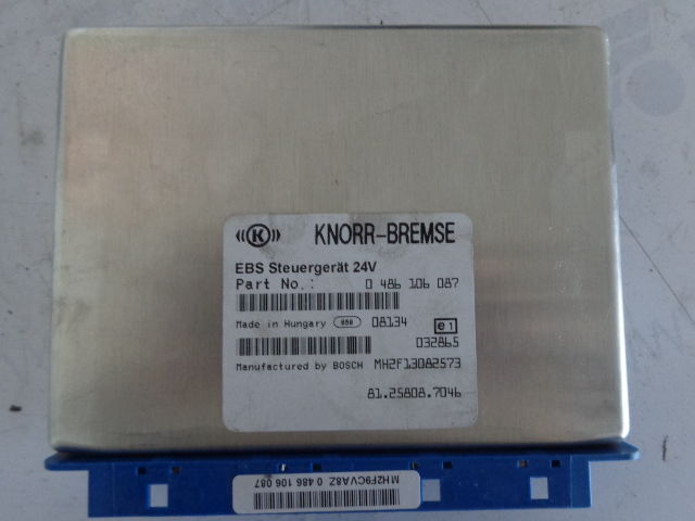 KNORR-BREMSE EBS control - ECU - Teherautó: 1 kép. KNORR-BREMSE EBS control - ECU - Teherautó: 1 kép.