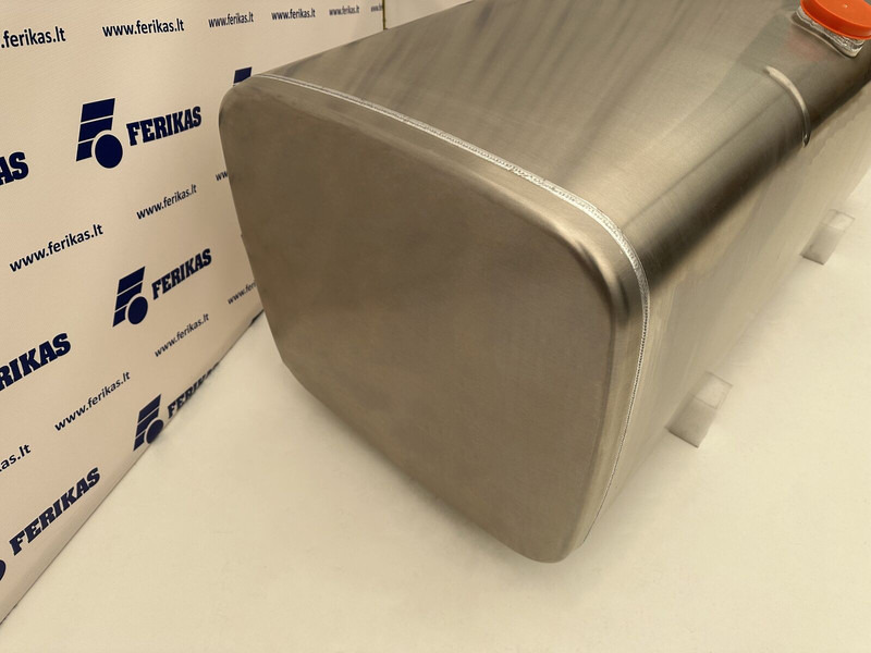 MAN New aluminum fuel tank 600L - Üzemanyag tartály - Teherautó: 3 kép. MAN New aluminum fuel tank 600L - Üzemanyag tartály - Teherautó: 3 kép.