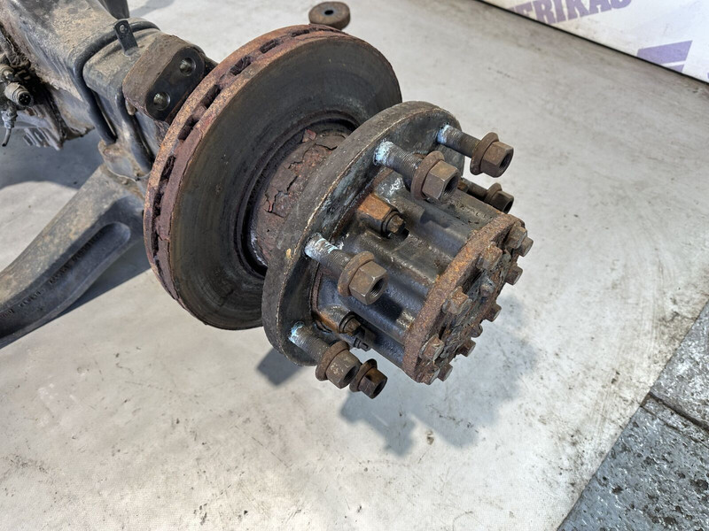 MAN TGM - Hátsó tengely - Teherautó: 4 kép. MAN TGM - Hátsó tengely - Teherautó: 4 kép.