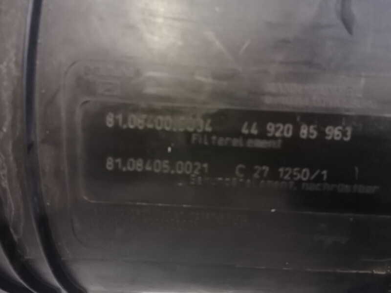 MAN TGX - Légbeszívó rendszer - Teherautó: 4 kép. MAN TGX - Légbeszívó rendszer - Teherautó: 4 kép.