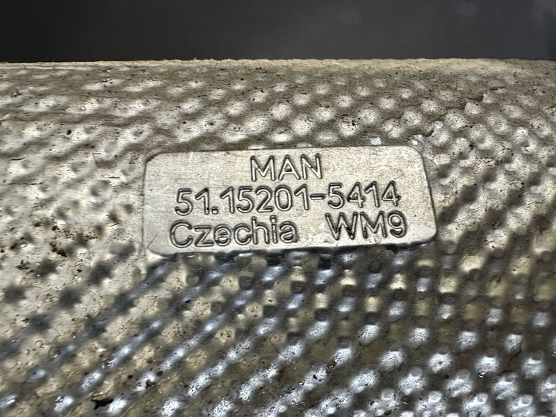 MAN exhaust pipe with NOX sensor - Kipufogócső - Teherautó: 3 kép. MAN exhaust pipe with NOX sensor - Kipufogócső - Teherautó: 3 kép.